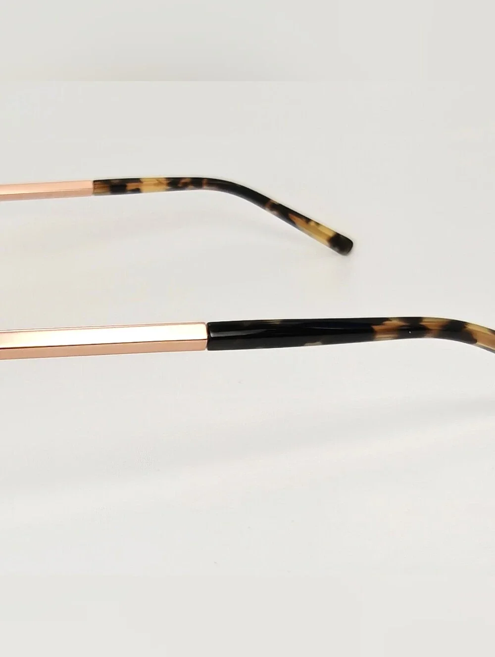 Ashley. Tortoiseshell Rose Gold Metal. Classic Tortoise